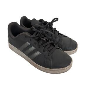 Adidas Gray Three Stripe Sneakers Sz 5 Youth